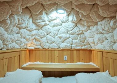 Чем утепляют крышу в бане