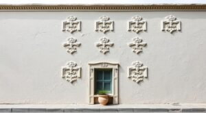 Как красиво сделать фасад из декоративной штукатурки