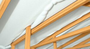 Как правильно утеплить потолок на массандре