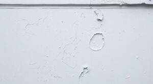 Какую фасадную краску выбрать на штукатурку для наружных работ